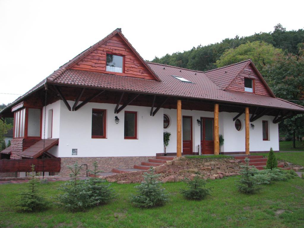 Zoeldvar Villa Bogács الغرفة الصورة