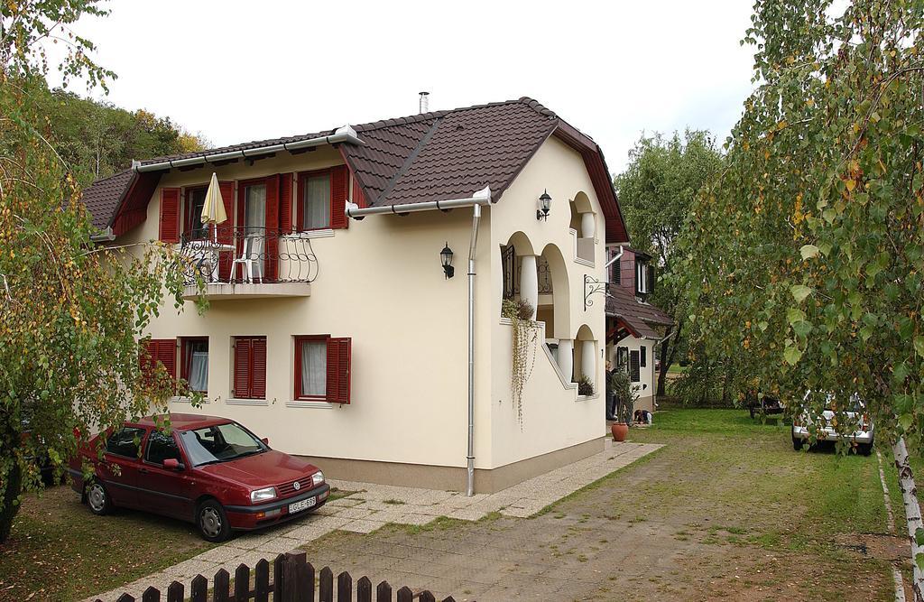 Zoeldvar Villa Bogács المظهر الخارجي الصورة